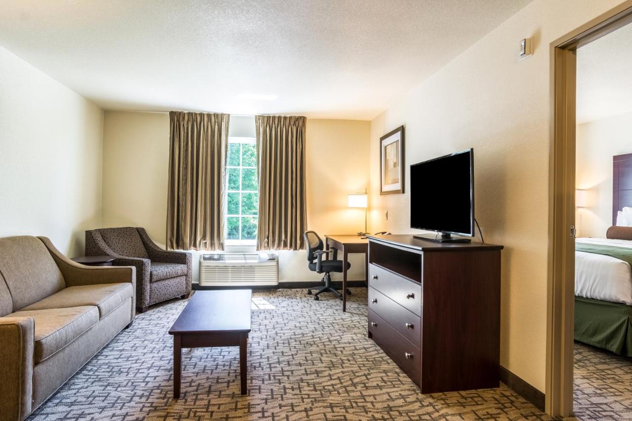 Cobblestone Hotel & Suites - Greenville ภายนอก รูปภาพ
