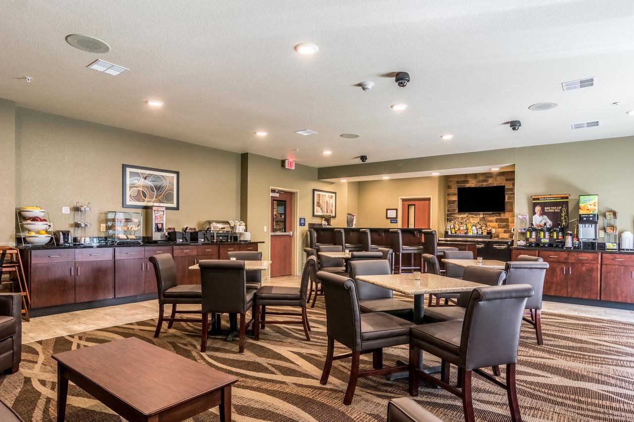 Cobblestone Hotel & Suites - Greenville ภายนอก รูปภาพ