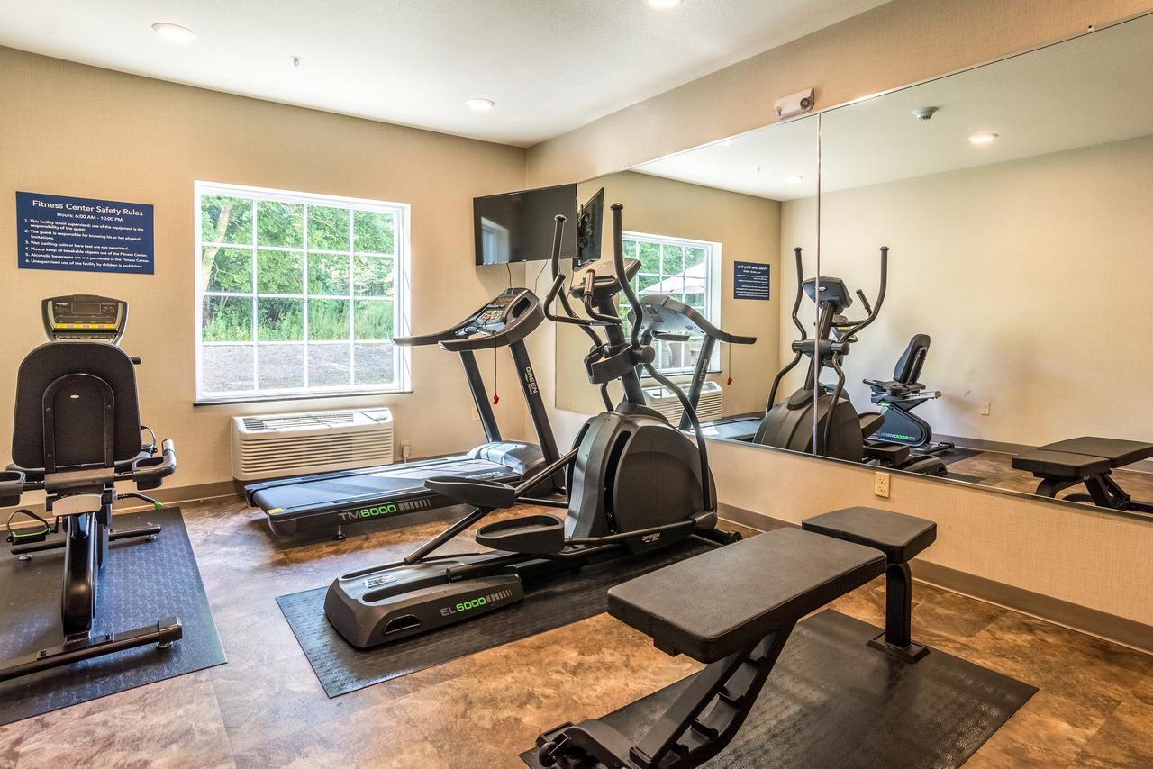 Cobblestone Hotel & Suites - Greenville ภายนอก รูปภาพ