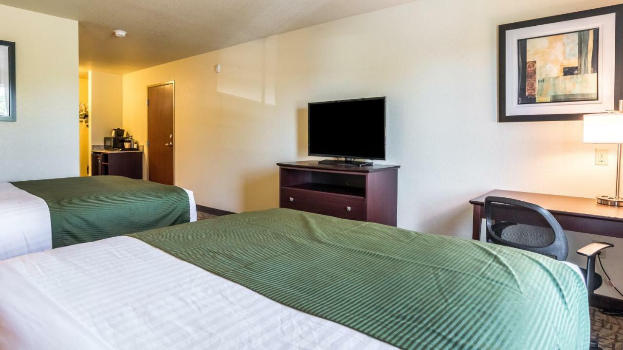Cobblestone Hotel & Suites - Greenville ภายนอก รูปภาพ