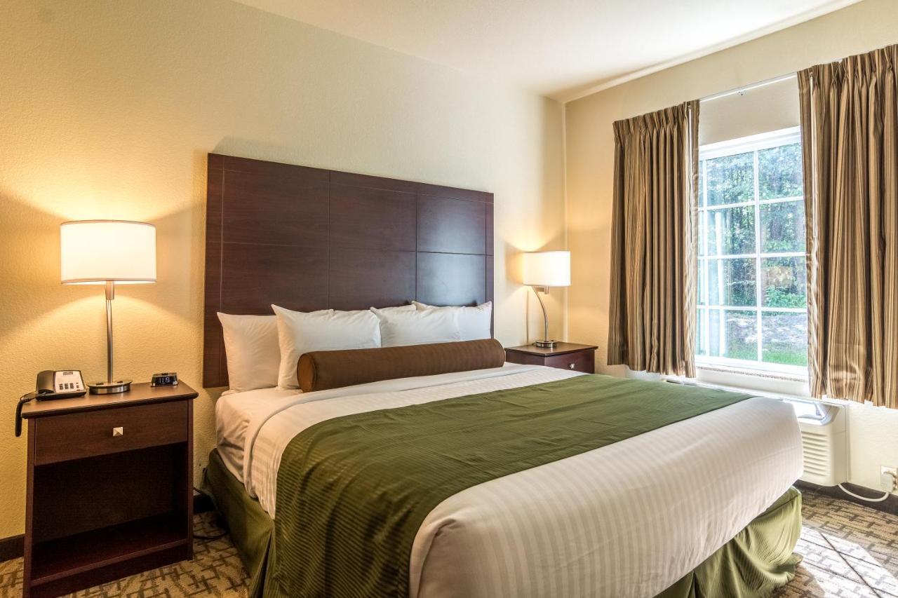Cobblestone Hotel & Suites - Greenville ภายนอก รูปภาพ