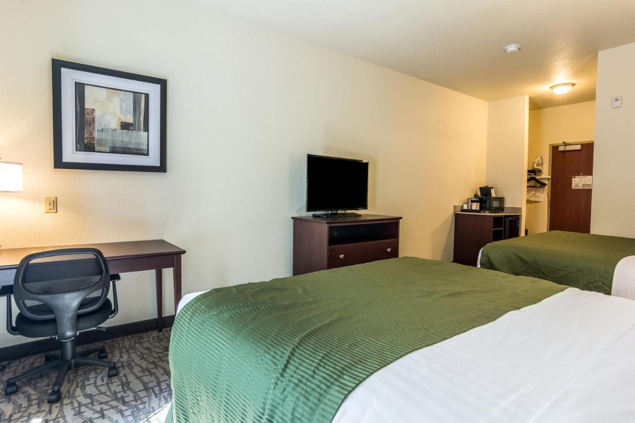 Cobblestone Hotel & Suites - Greenville ภายนอก รูปภาพ